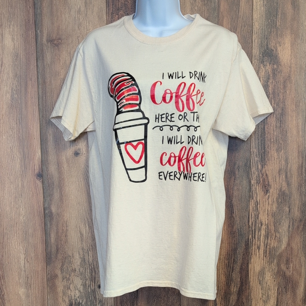 Gildan Cream Coffee Graphic Tee M                     M561